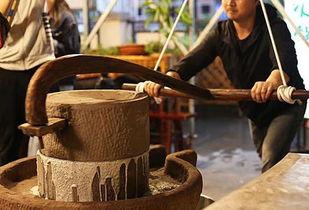 娱乐吃瓜君石磨,娱乐吃瓜君的美食探索之旅