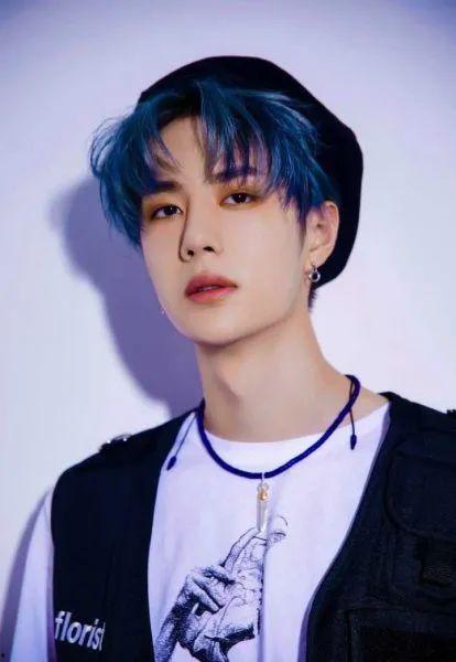 王一博肖战吃瓜星娱乐,揭秘娱乐圈背后的精彩瞬间